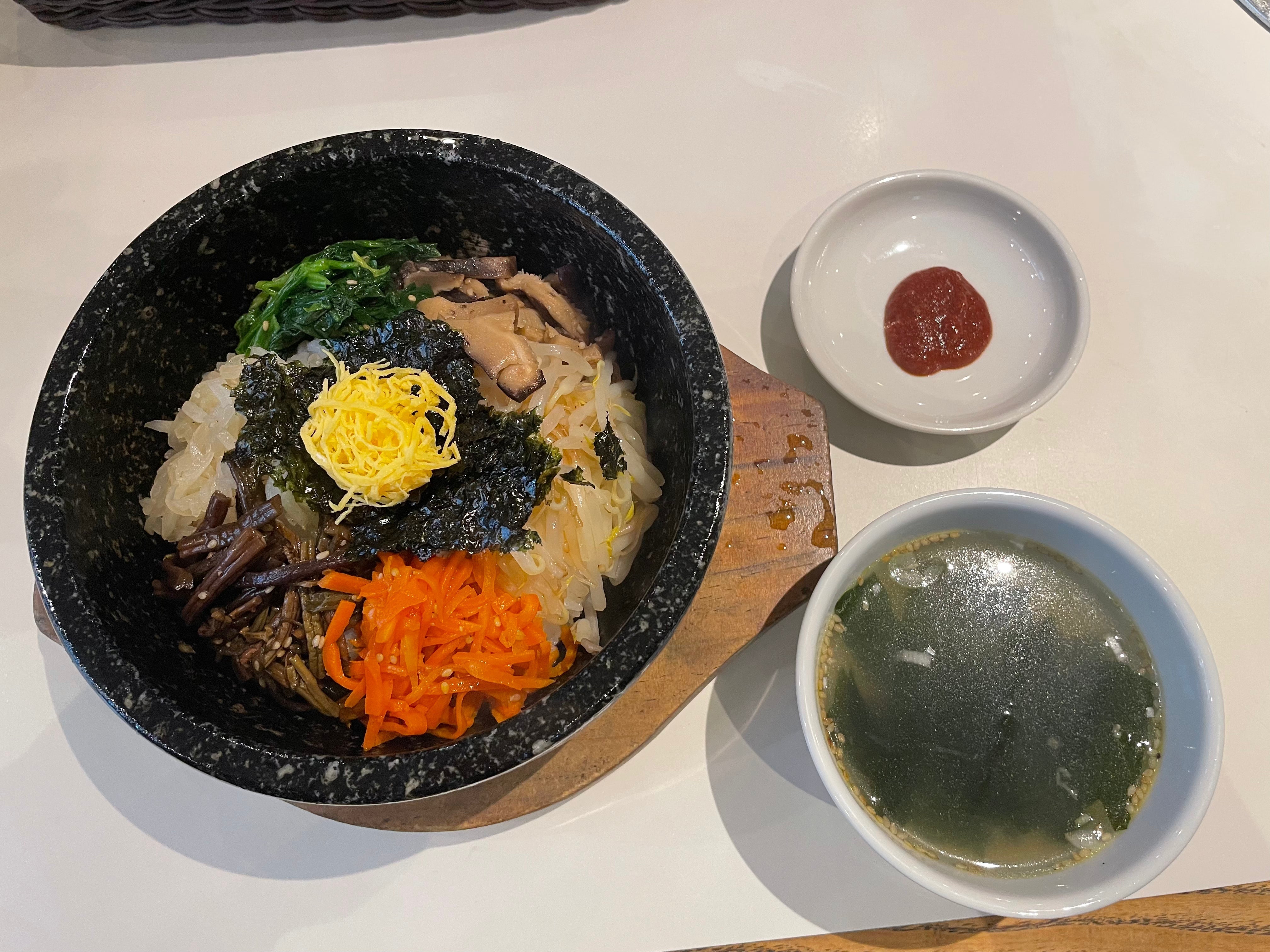 ぴょんぴょん舎